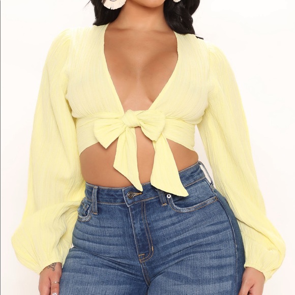 Fashion Nova Tops - Yellow crop top 💛